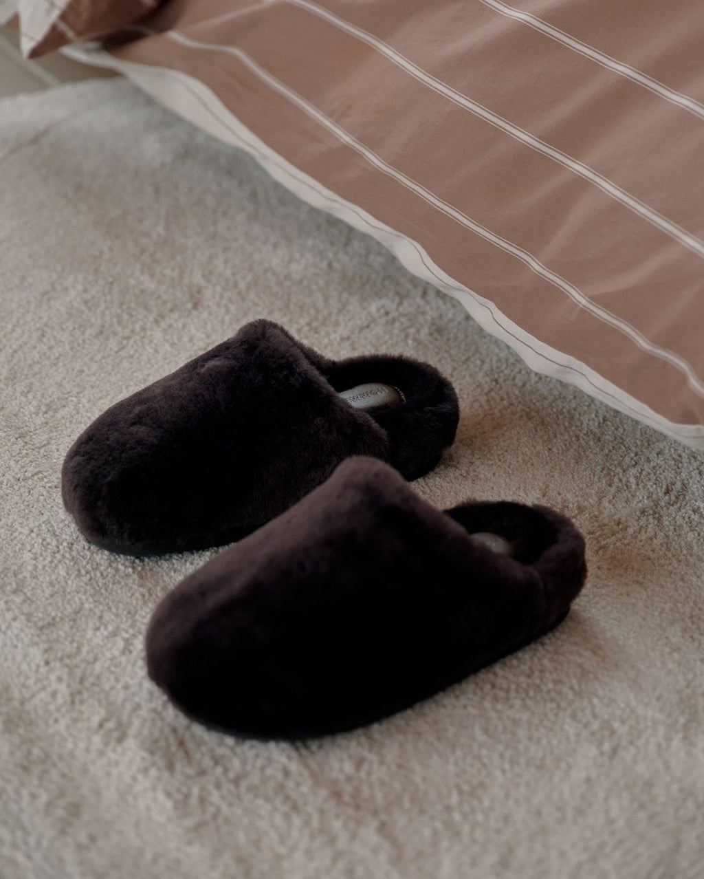 Sheepskin Slippers - Chocolate - Hommey