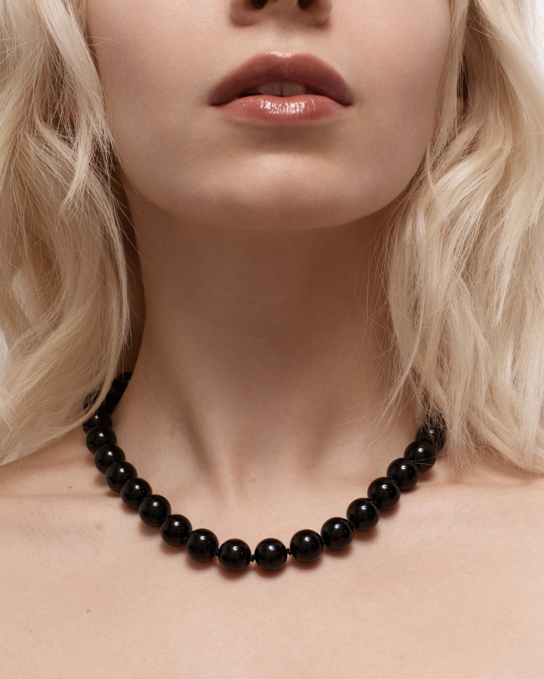 Angelo Necklace - Black - Honeybloom