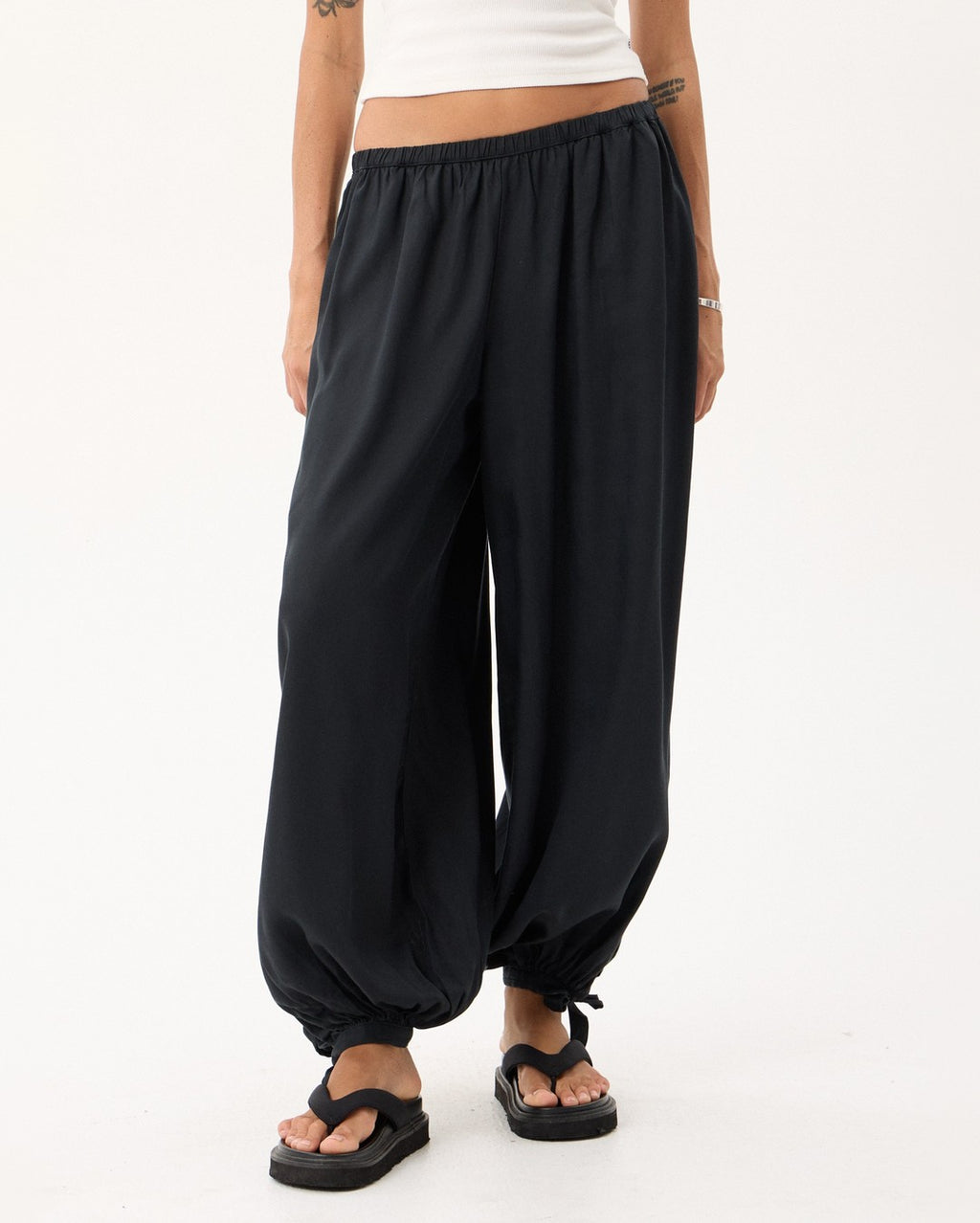 Lyana - Hemp Balloon Pant - Black - Afends