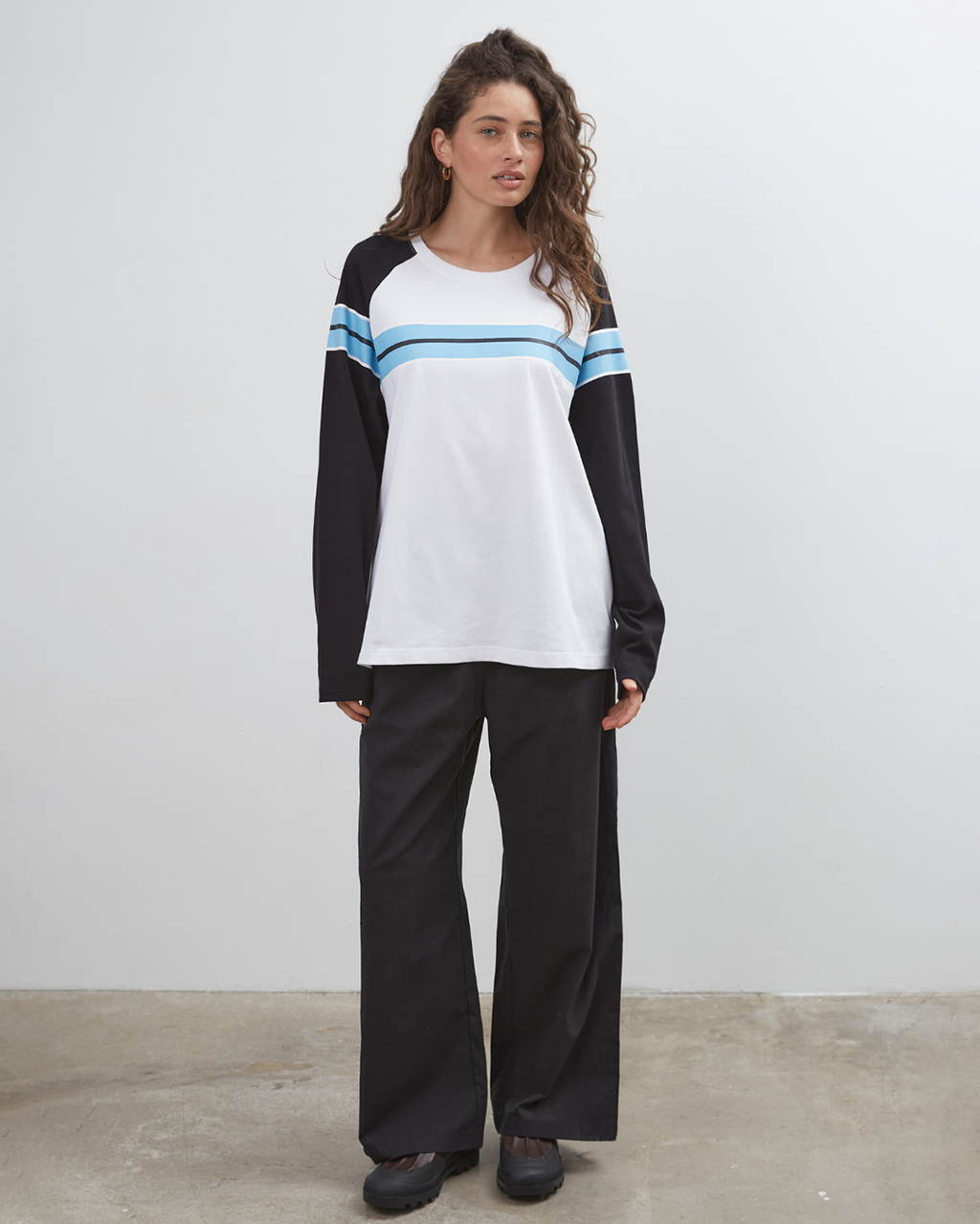 Duty Raglan L/S - Black/White/Blue - Commonplace Essentials