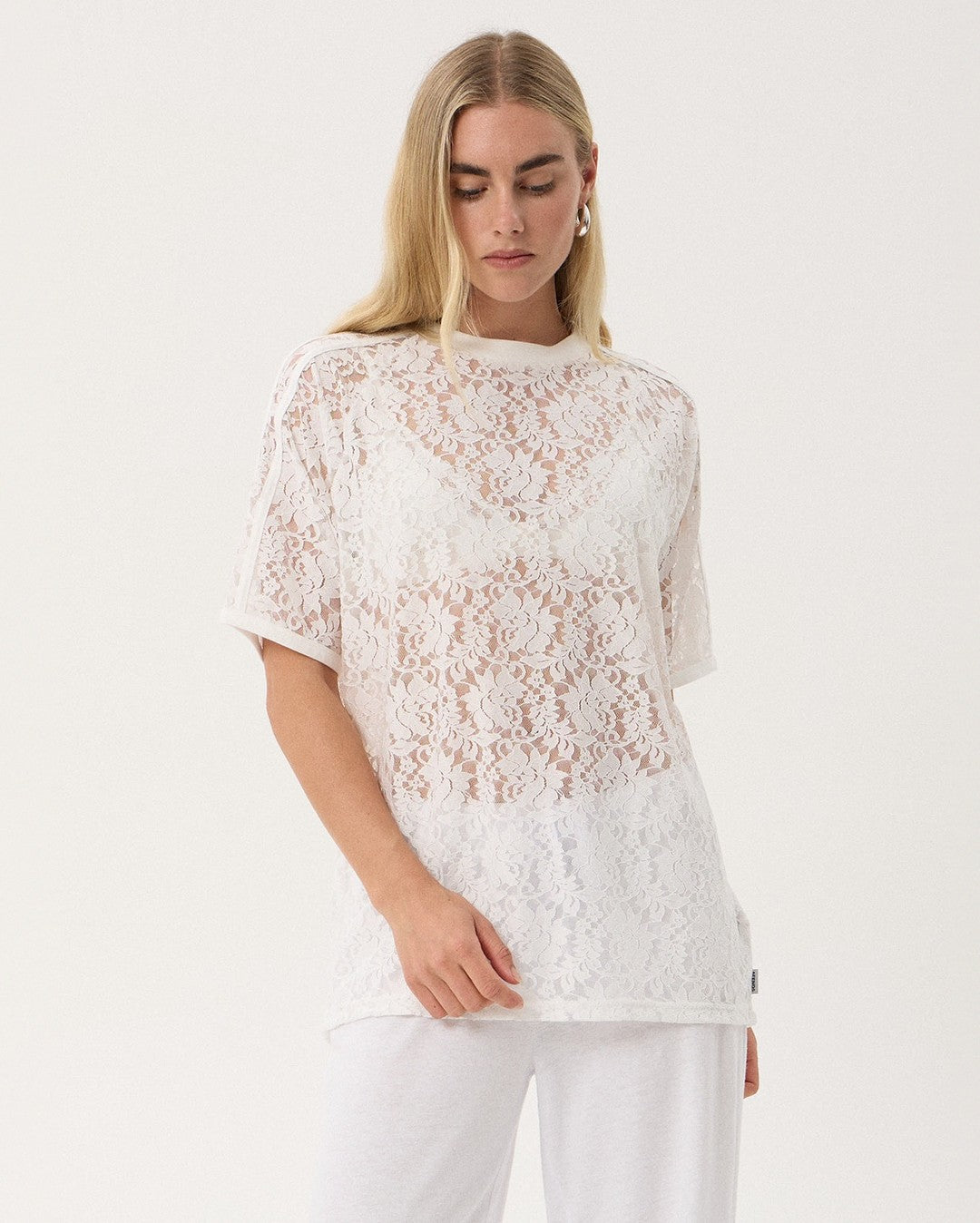 Angela - Recycled Lace Oversized Raglan Tee - White - Afends