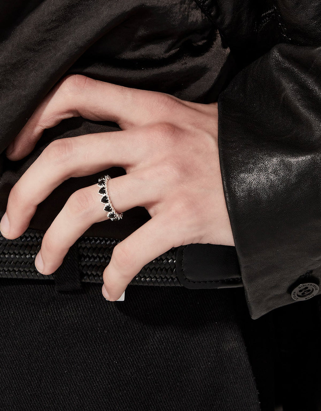 Love Claw Eternity Ring - Stirling Silver / Onyx