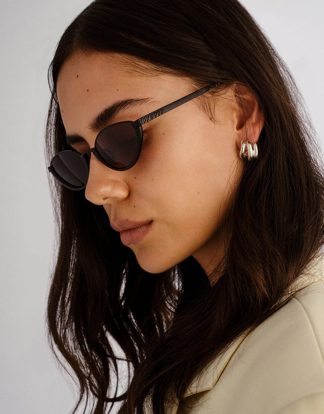 The Lia Sunglasses - Black