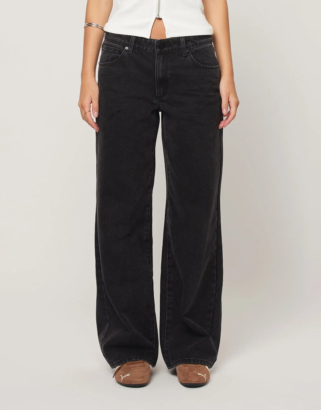99 Heidi Low Baggy Jeans - Washed Black