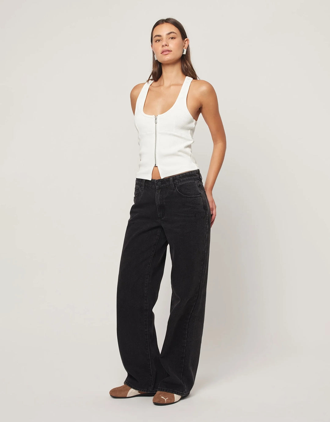 99 Heidi Low Baggy Jeans - Washed Black