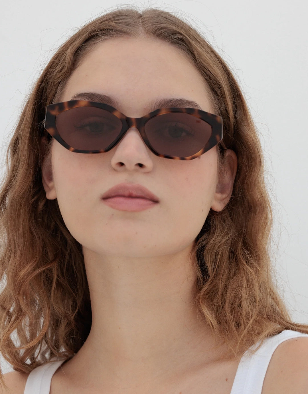Eliana Sunglasses - Tort