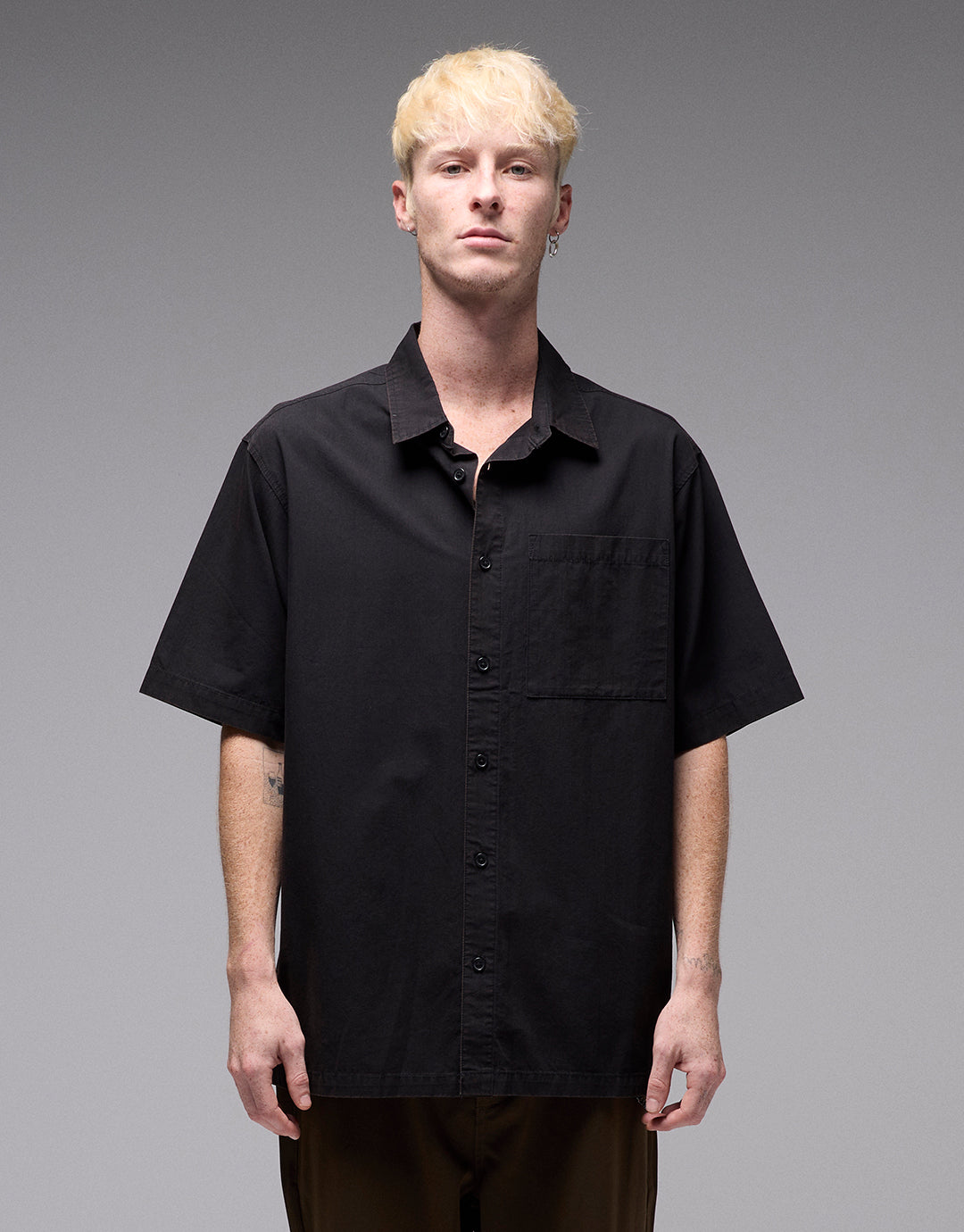Vivian Shunning Short Sleeve Shirt - Washed Black