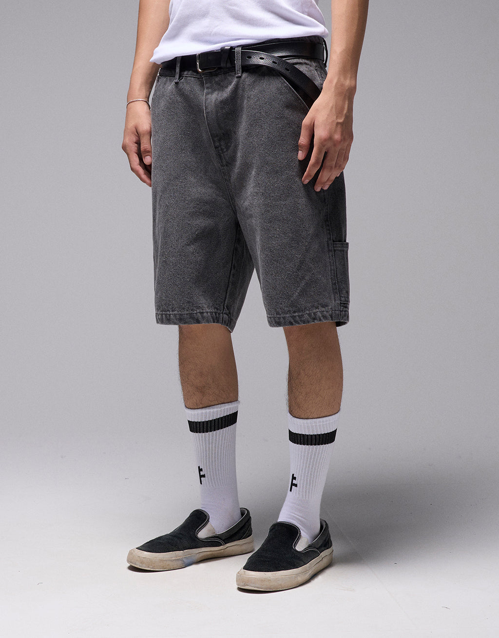 Distend VT Denim 20.5" Carpenter Shorts - Washed Grey