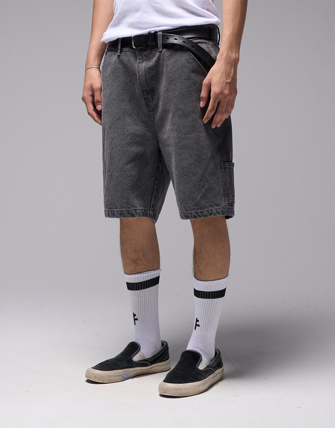 Distend VT Denim 20.5" Carpenter Shorts - Washed Grey