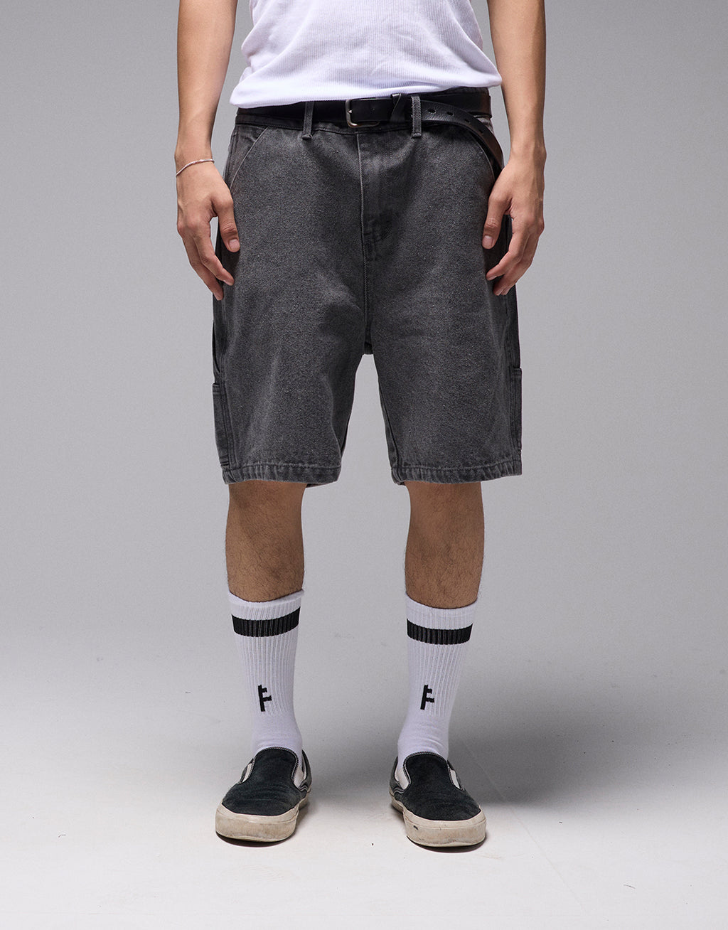 Distend VT Denim 20.5" Carpenter Shorts - Washed Grey