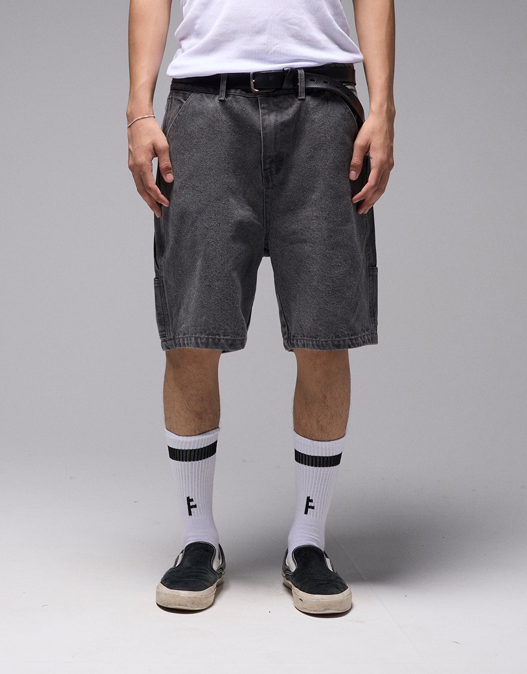 Distend VT Denim 20.5" Carpenter Shorts - Washed Grey