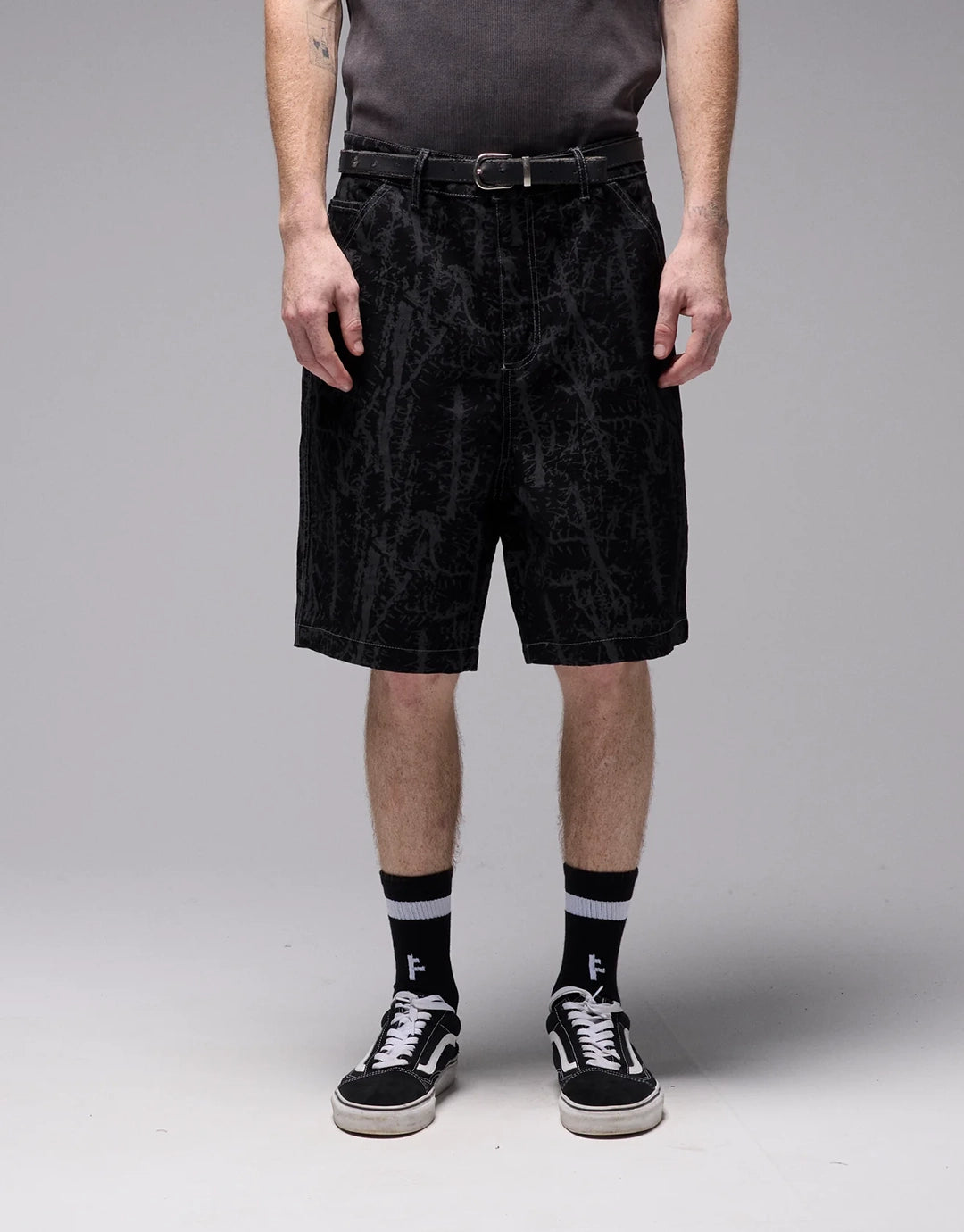Turmoil Distend 20.5" Shorts - Black