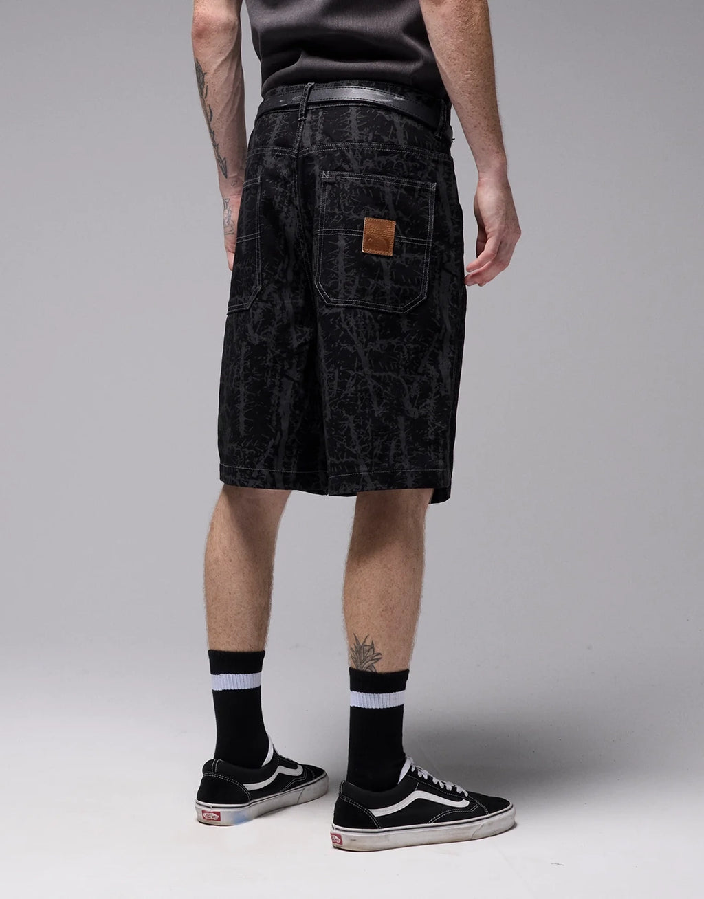 Turmoil Distend 20.5" Shorts - Black