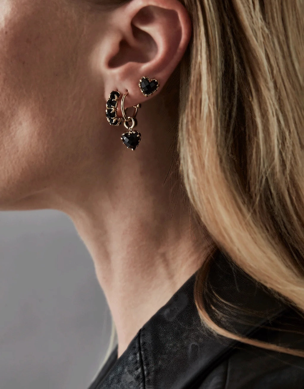 Love Claw Earrings - Gold
