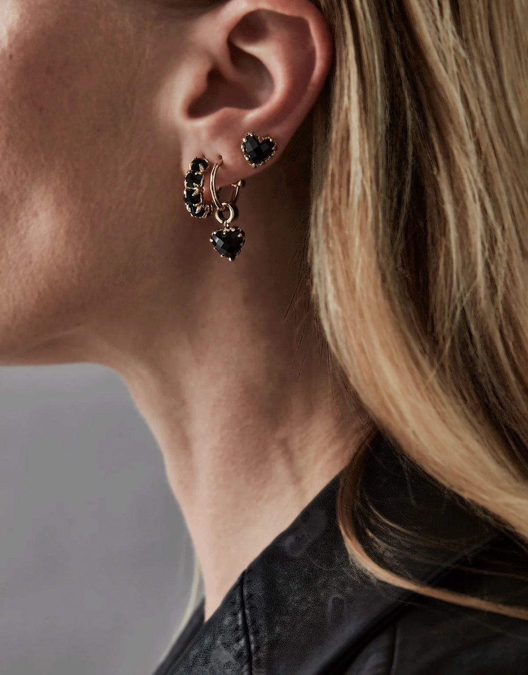 Love Claw Earrings - Gold