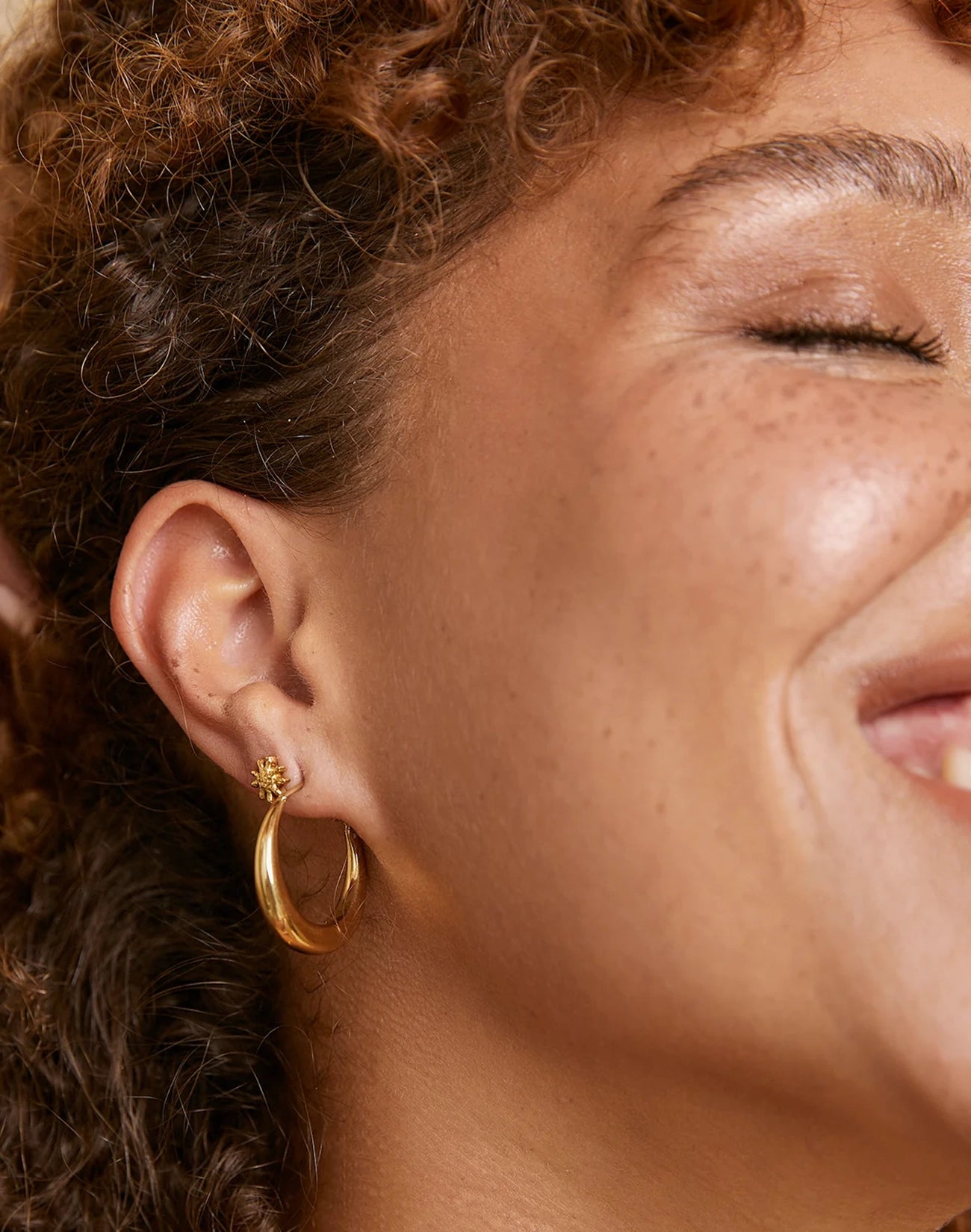 Riley Gold Hoop Earrings - Small