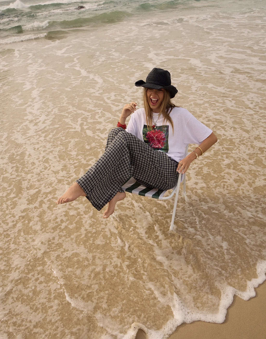 Open Up Oversized T-Shirt - White / Black