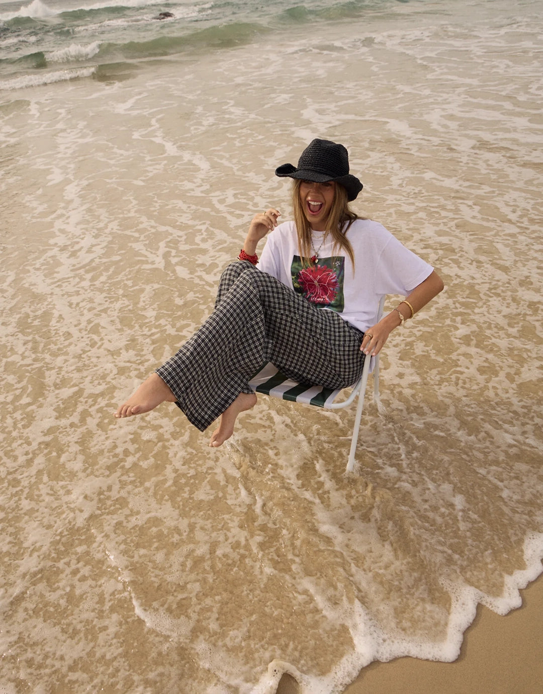 Open Up Oversized T-Shirt - White / Black