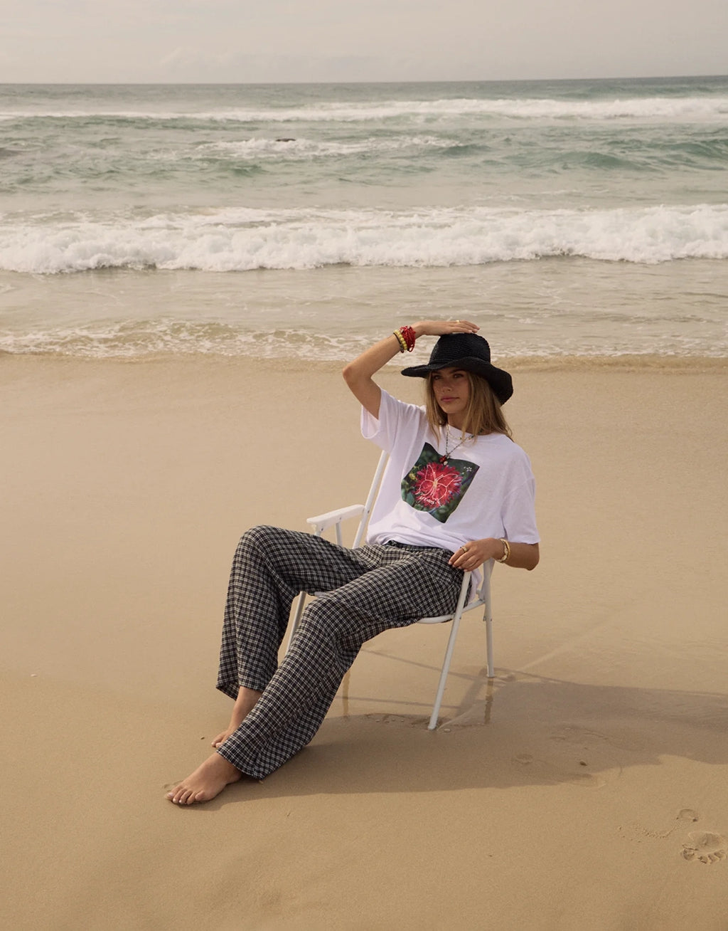 Open Up Oversized T-Shirt - White / Black