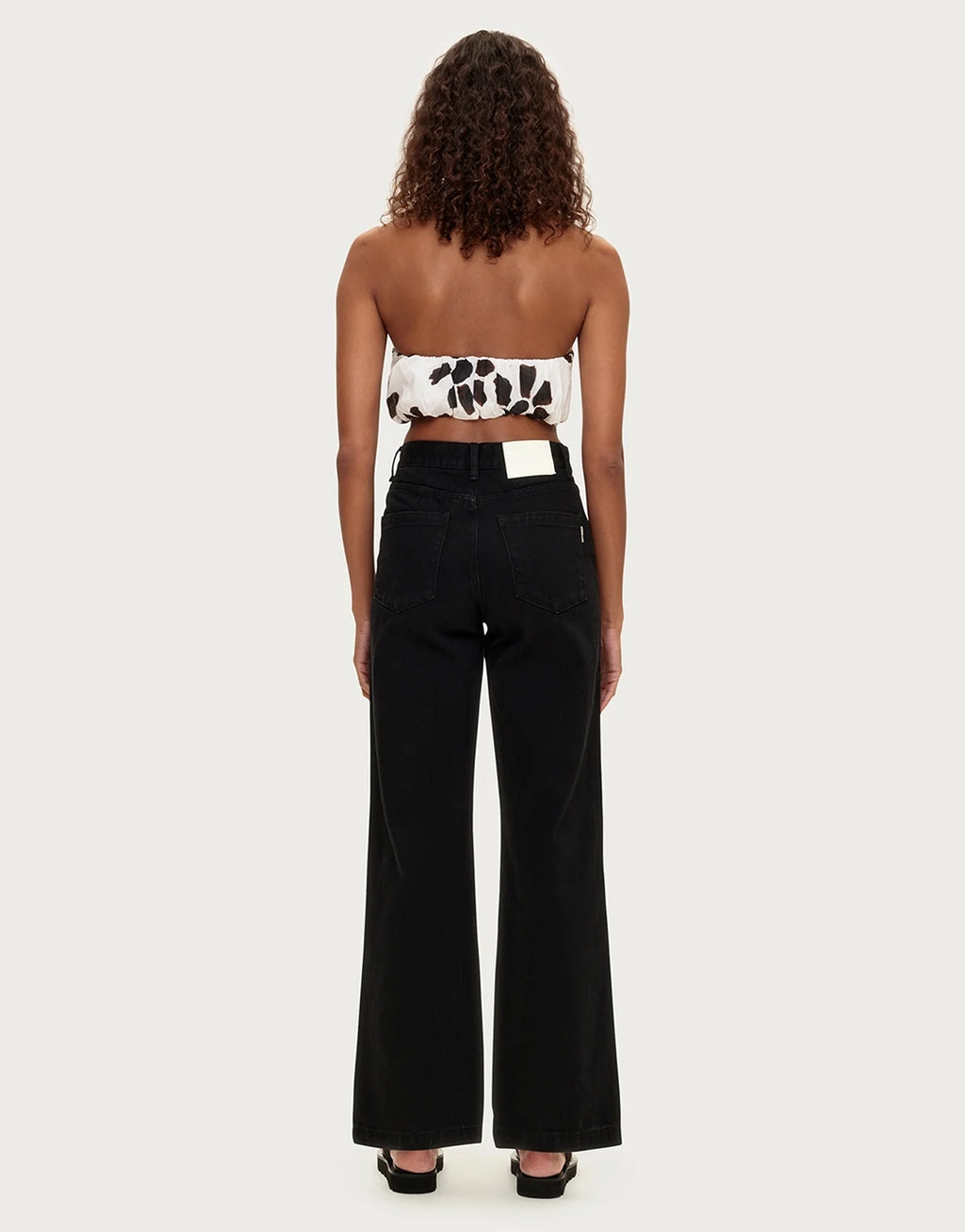 Mid Rise Jean - Black