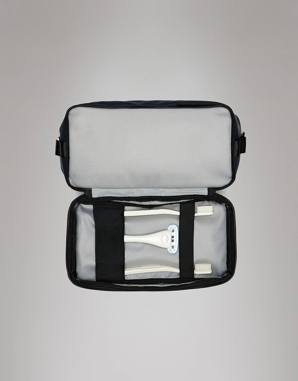 Otaru Wash Bag W3 - Navy