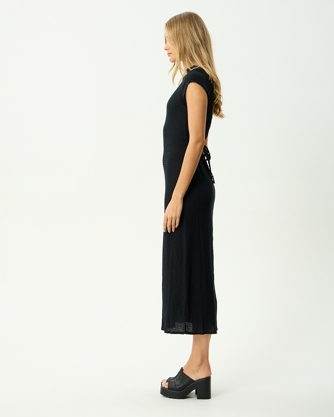 Elodie - Seersucker Midi Dress - Black - Afends
