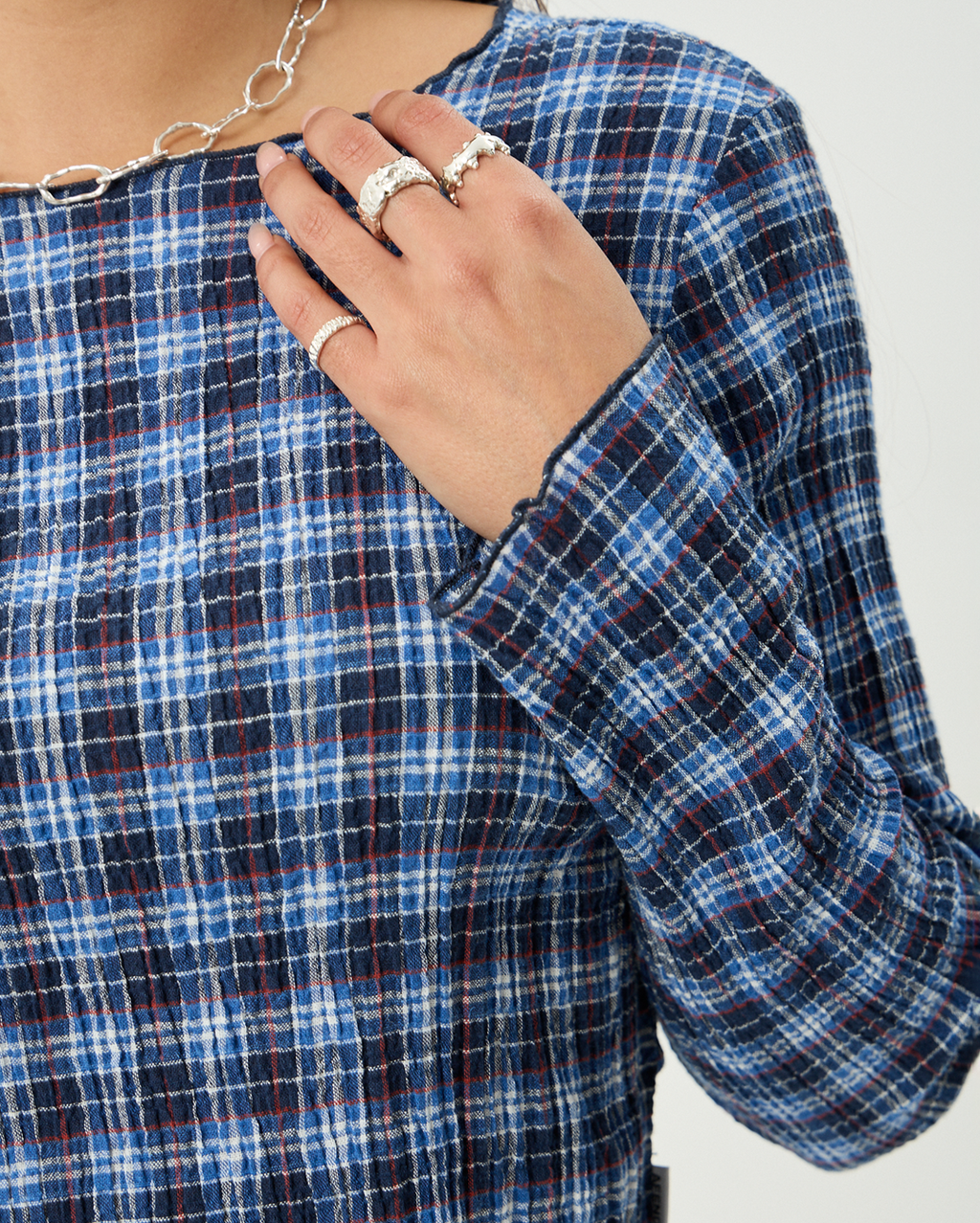 Mountains - Hemp Seersucker Long Sleeve Top - Navy Red Check - Afends