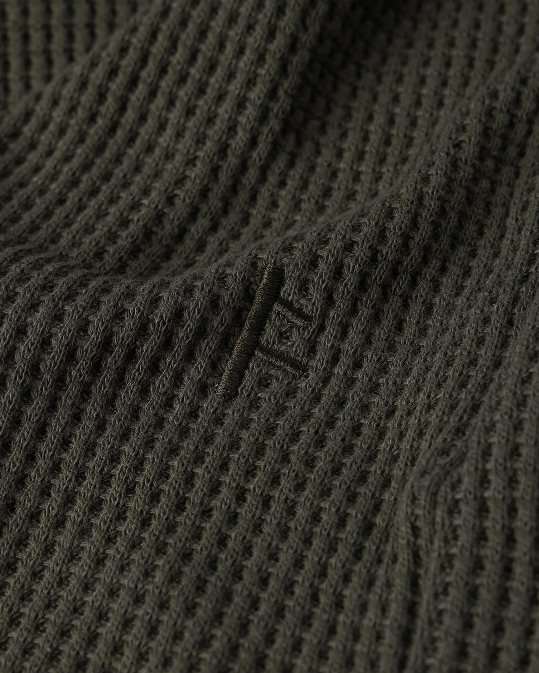 AG Raglan Waffle - Surplus - Former