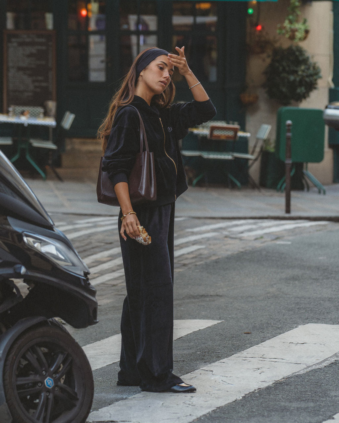 Aj Velour Trackpant - Noir - Araminta James