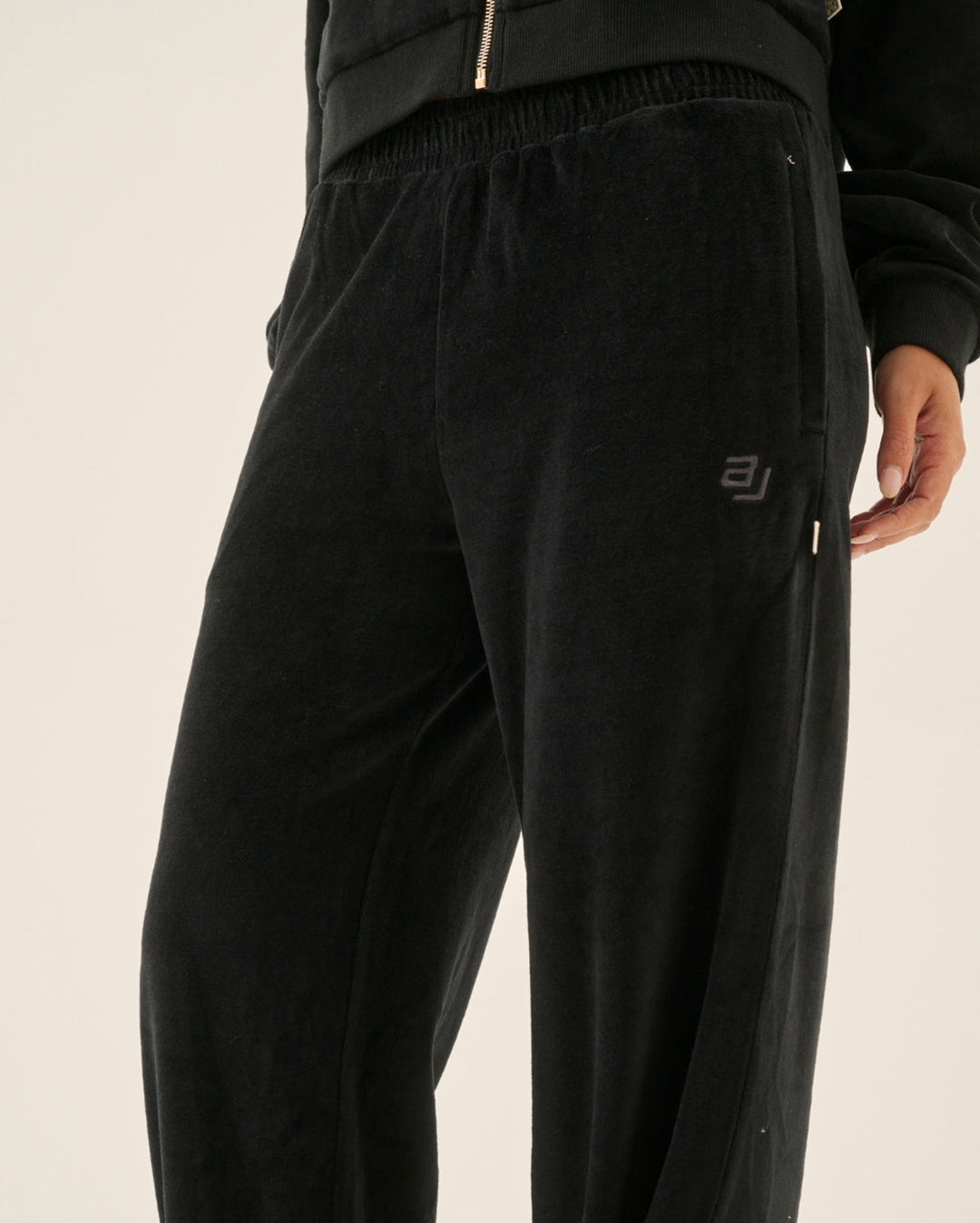 Aj Velour Trackpant - Noir - Araminta James