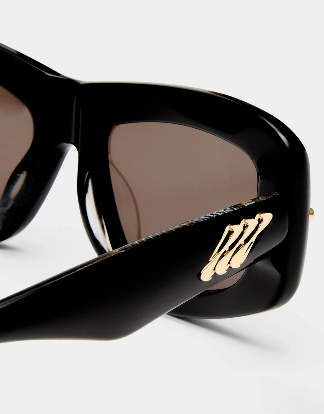 Numero Ocho Sunglasses - Obsidian Black