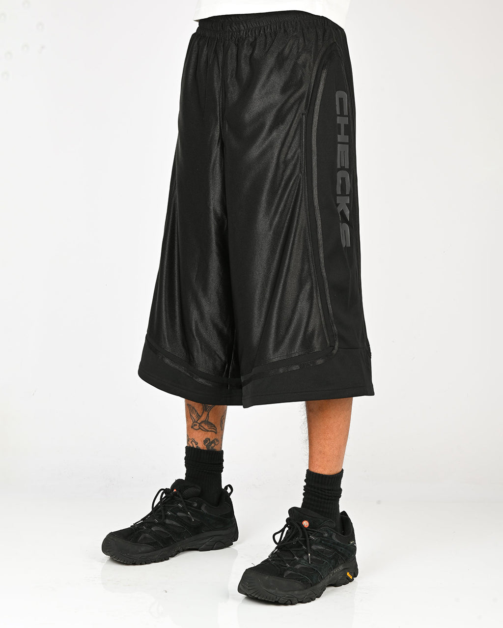 Hooper Shorts - Black - Checks Downtown