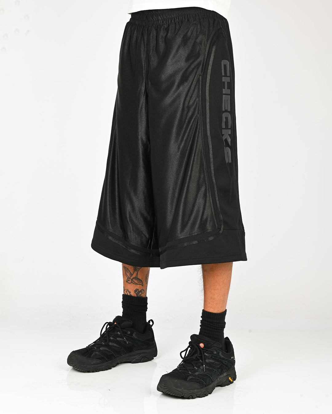 Hooper Shorts - Black - Checks Downtown