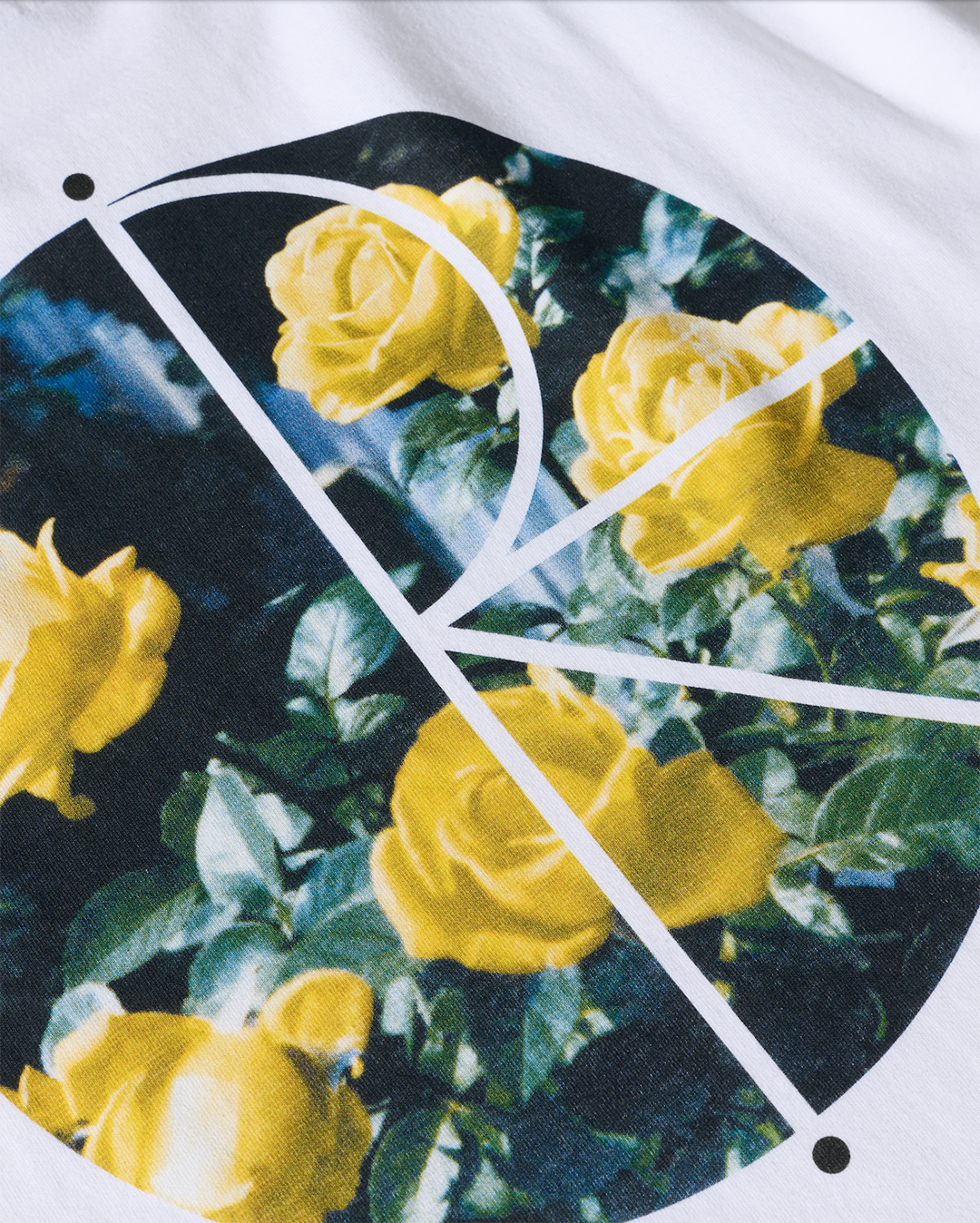 Fill Logo Tee Märtas Roses - White - Polar Skate Co
