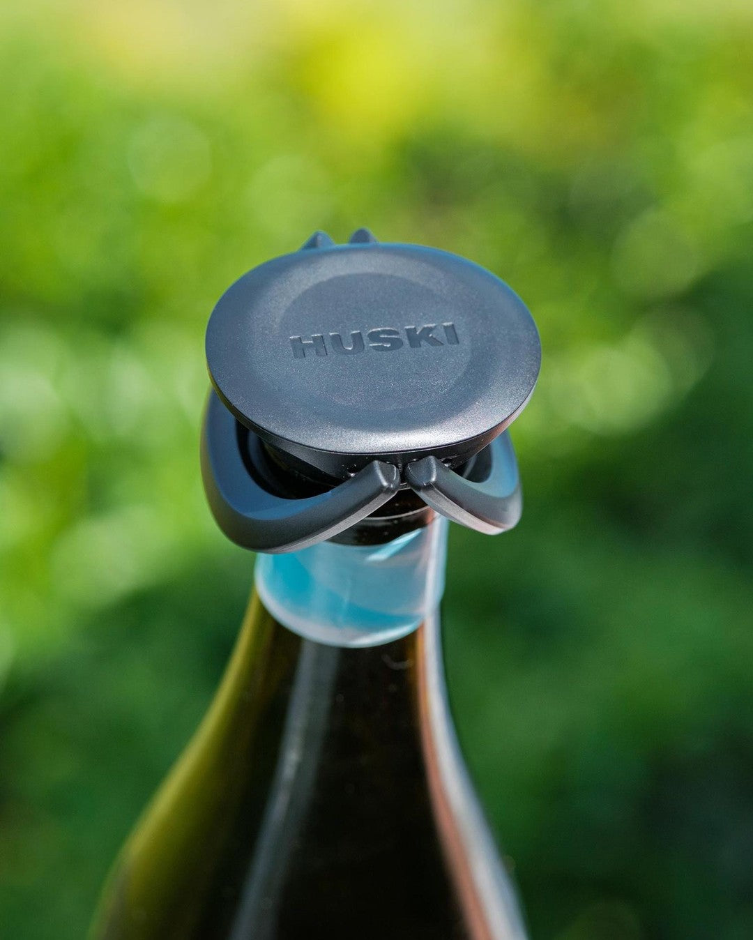 BubbleLock Bottle Stopper - Black - Huski