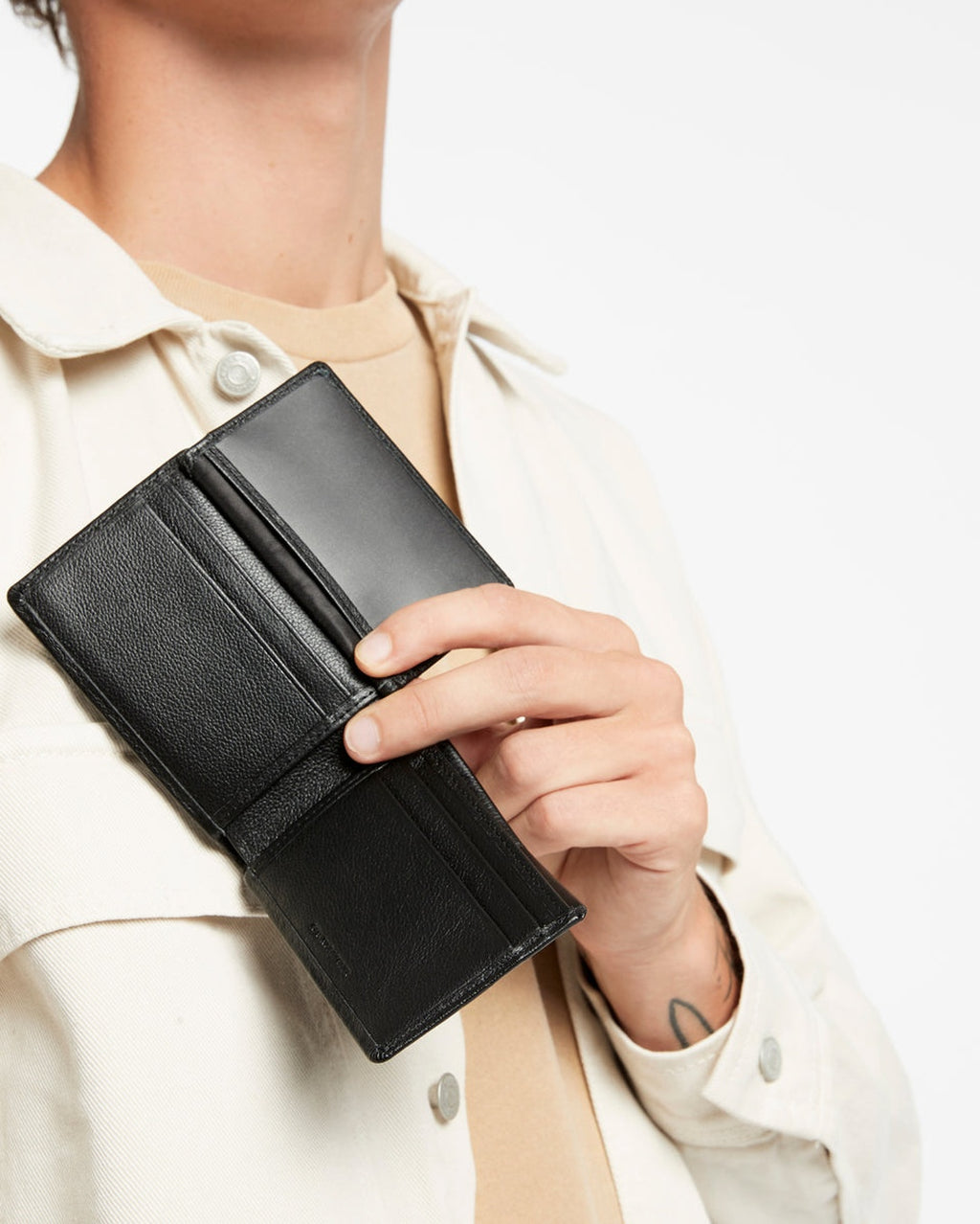 Jonah Wallet - Black - Status Anxiety