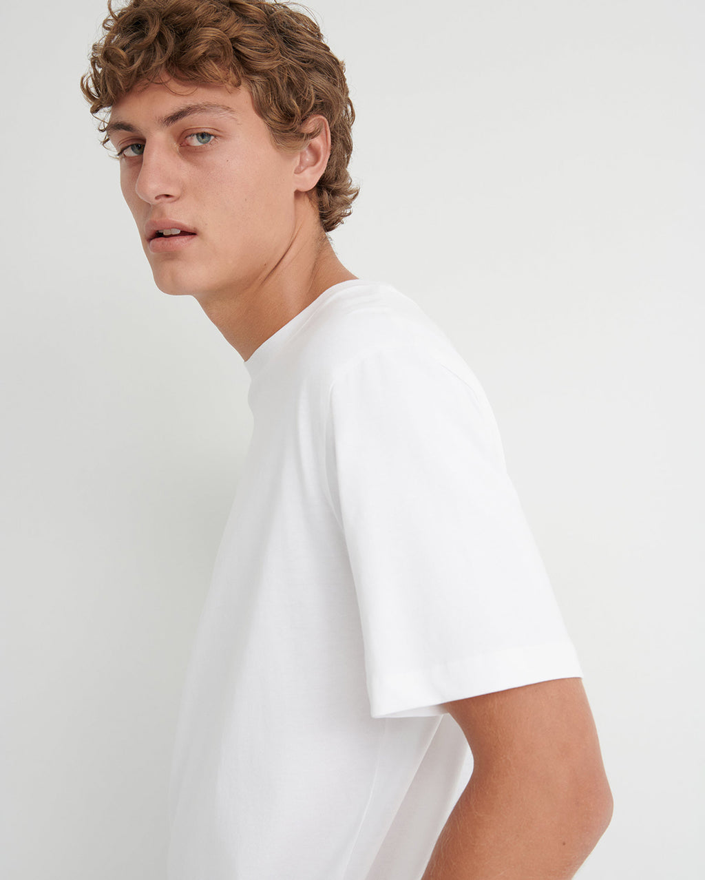 Staple T-Shirt - White - Kowtow