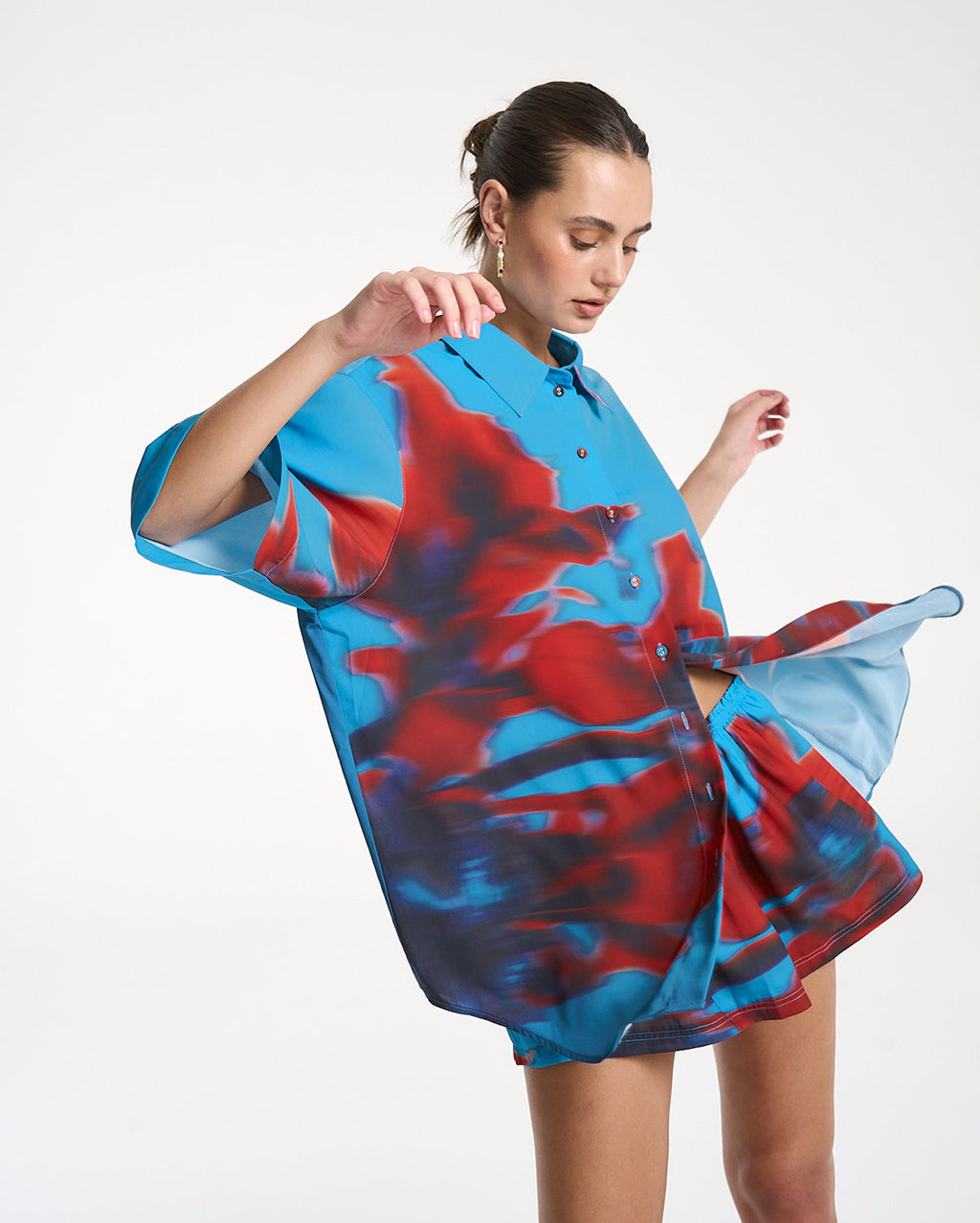 Relaxed Shorts - Motion