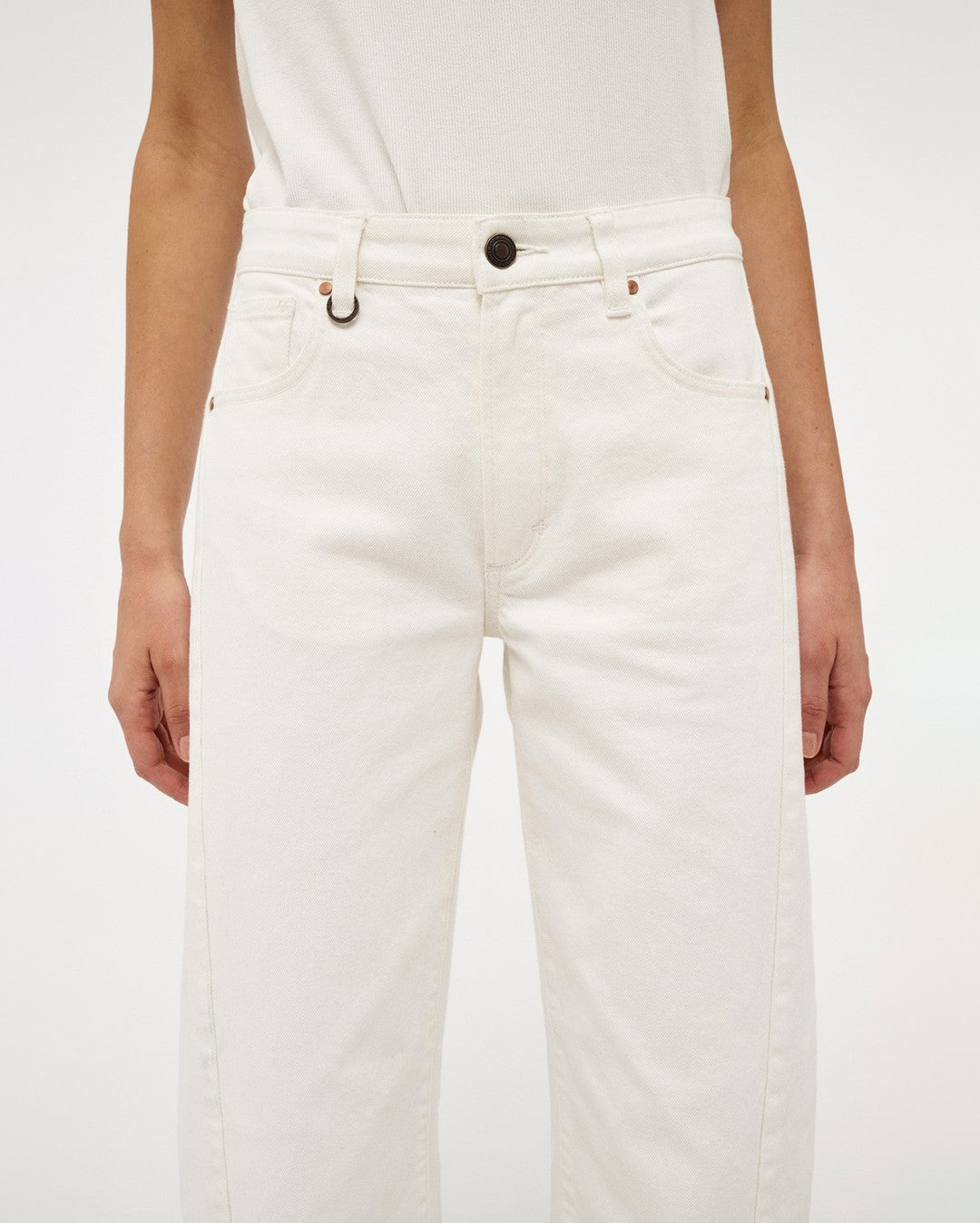 Amber Barrel Fresh White - White - Neuw