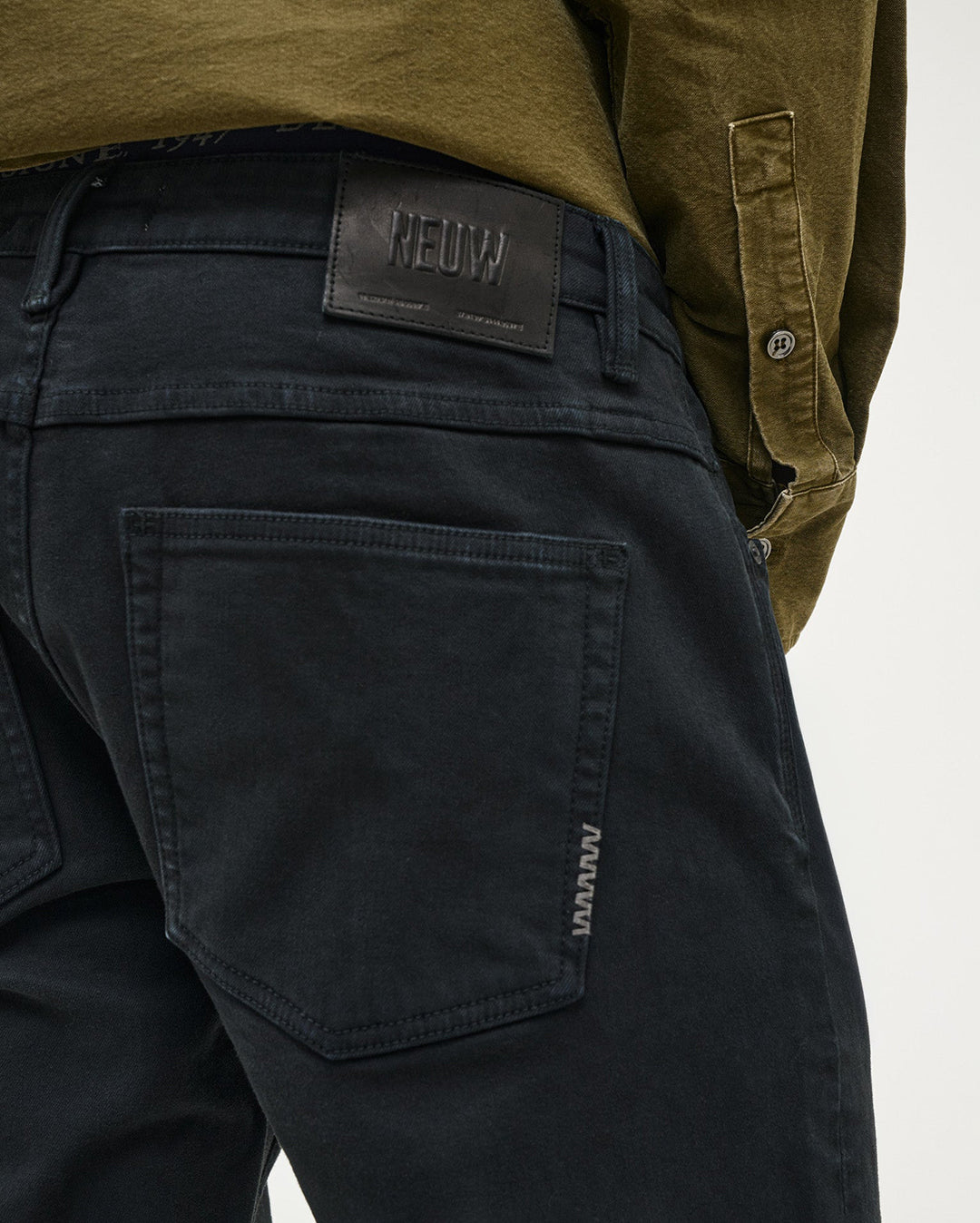 Lou Straight Nihilist - Overdye Indigo - Neuw