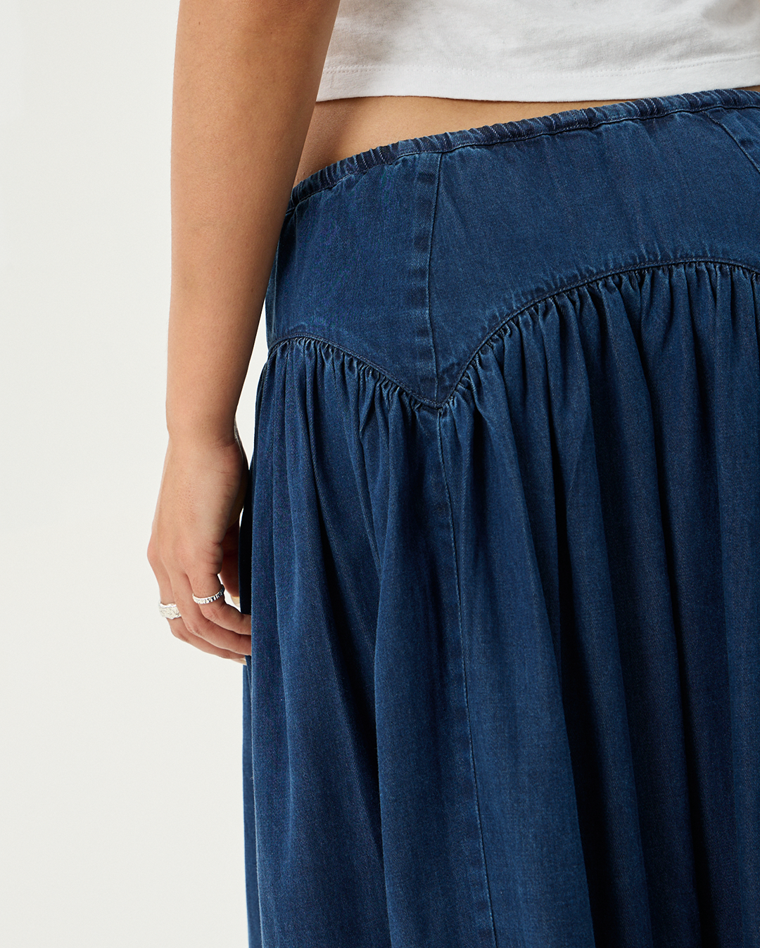 Palmer - Midi Skirt - Ink - Afends