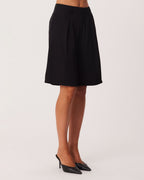 Reece Bermuda Shorts - Black - SNDYS