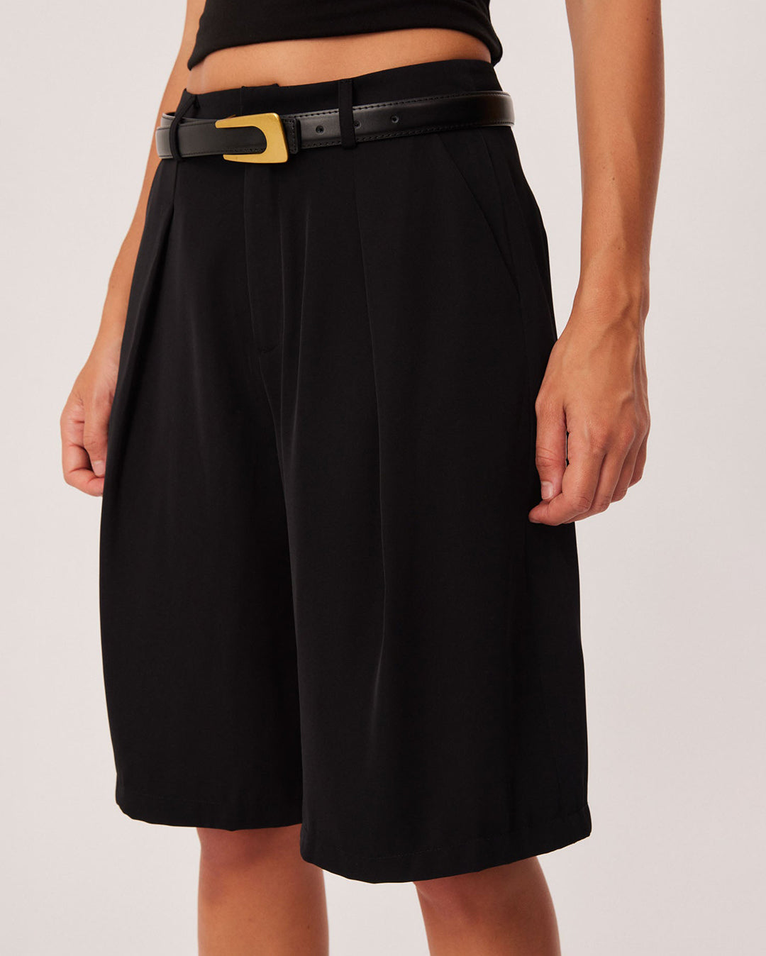 Reece Bermuda Shorts - Black - SNDYS