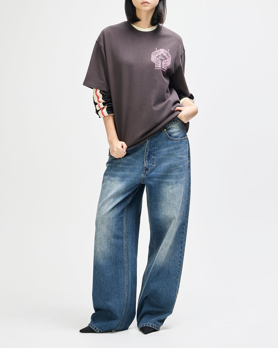 Upstairs Os Tee - Anthracite Grey - Deus Ex Machina